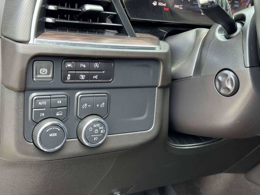 Used 2025 Black Chevrolet Premier image 10
