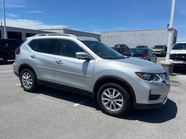 Used 2018 Brilliant Silver Nissan SV image 8