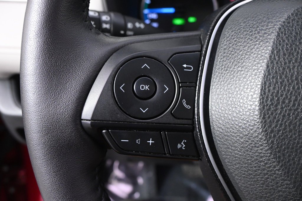 Used 2022 Pearl Toyota XLE Premium image 33