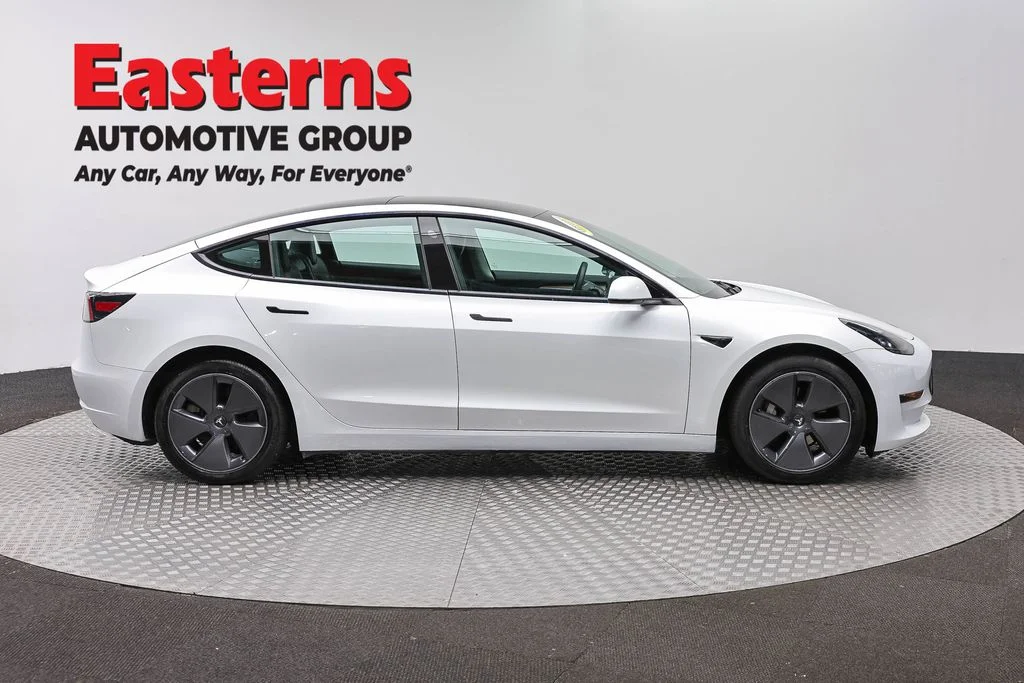 Used 2023 White Tesla Base image 4