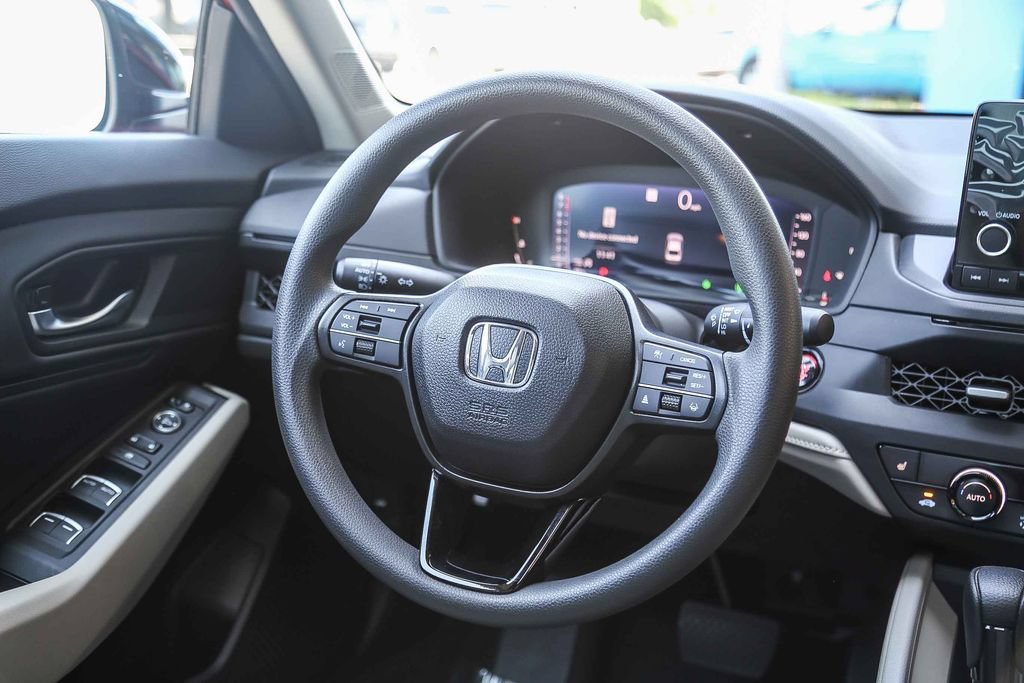 2025 Honda Accord SE - Photo 44