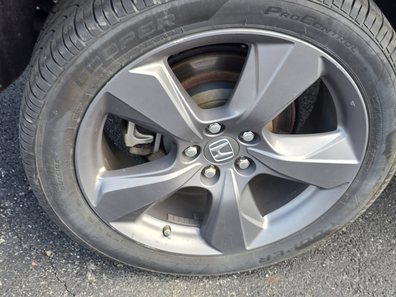 Used 2019  Honda Touring image 9