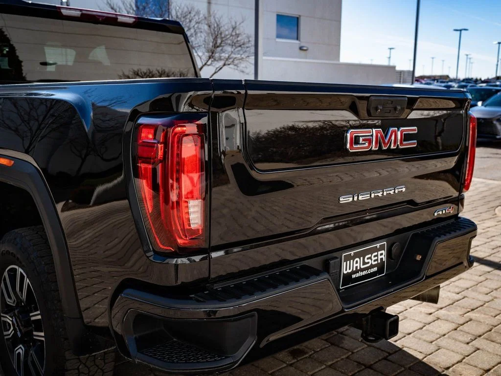 Used 2023 Ebony Twilight Metallic GMC AT4 image 18