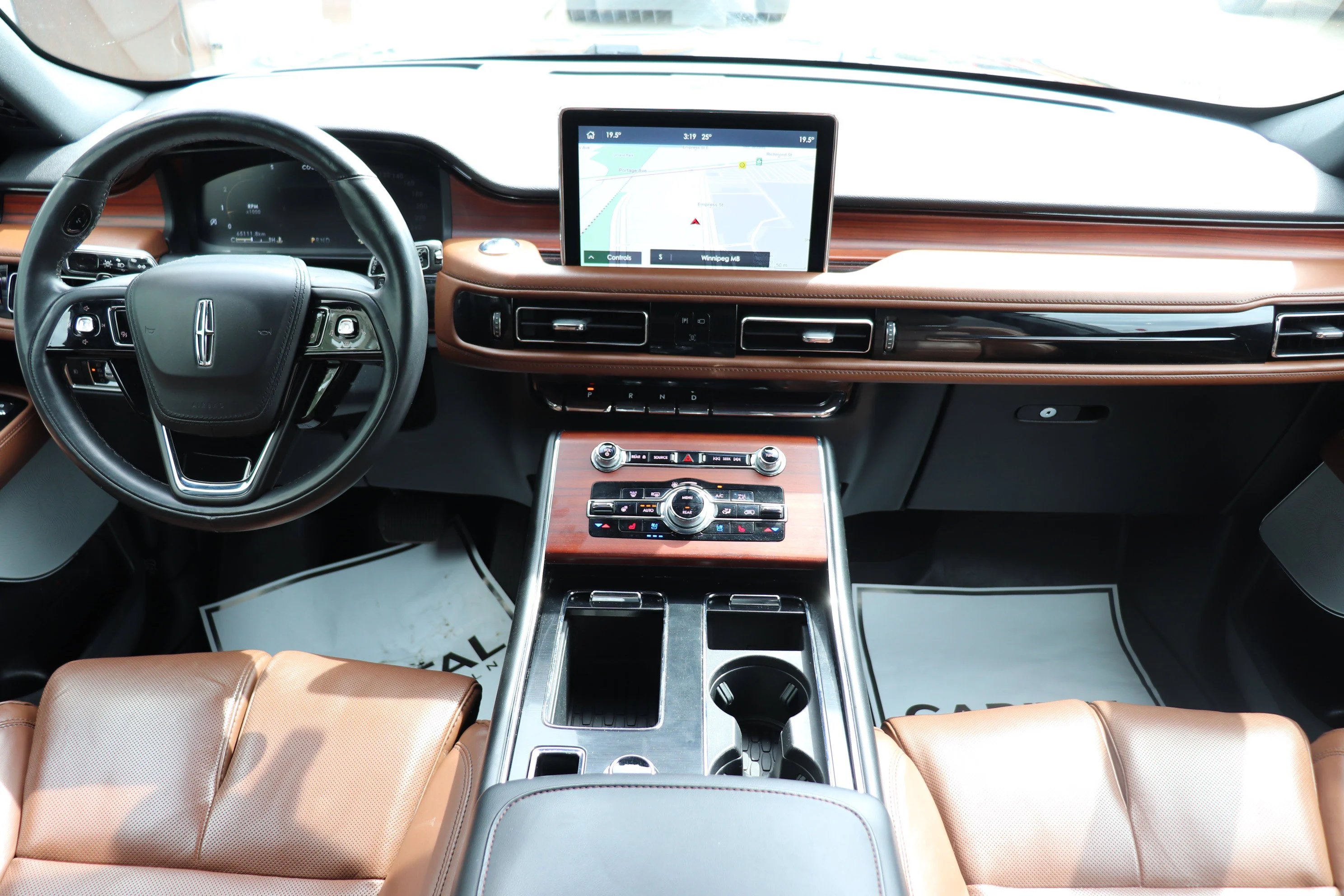 Used 2022 Black Lincoln Reserve image 24