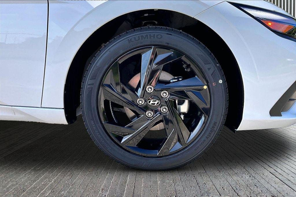 New 2026 Serenity White Hyundai SEL Sport image 13