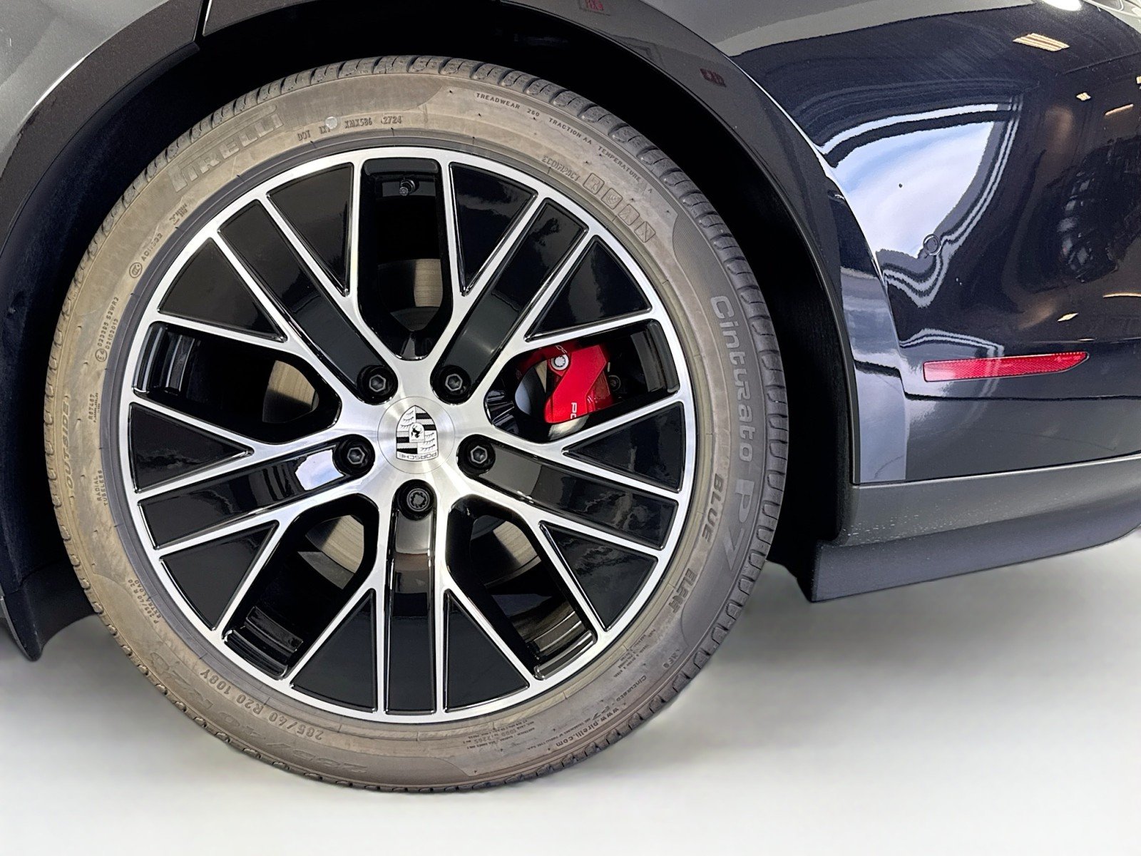 2025 Porsche Taycan S - Photo 24