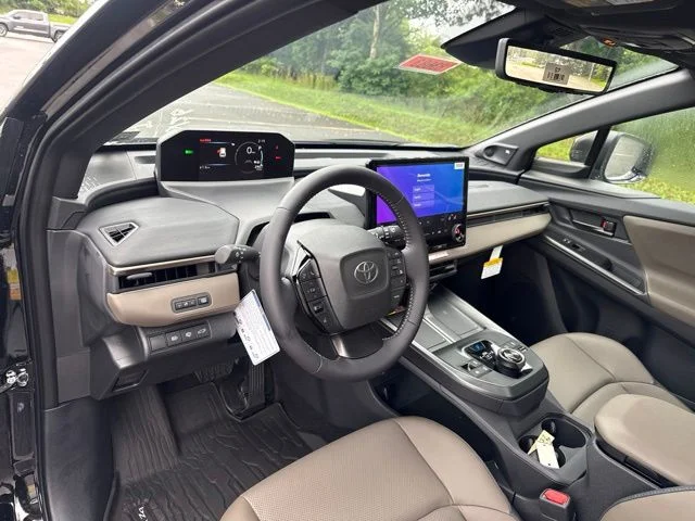 2026 Toyota bZ Woodland Woodland Premium - Photo 13