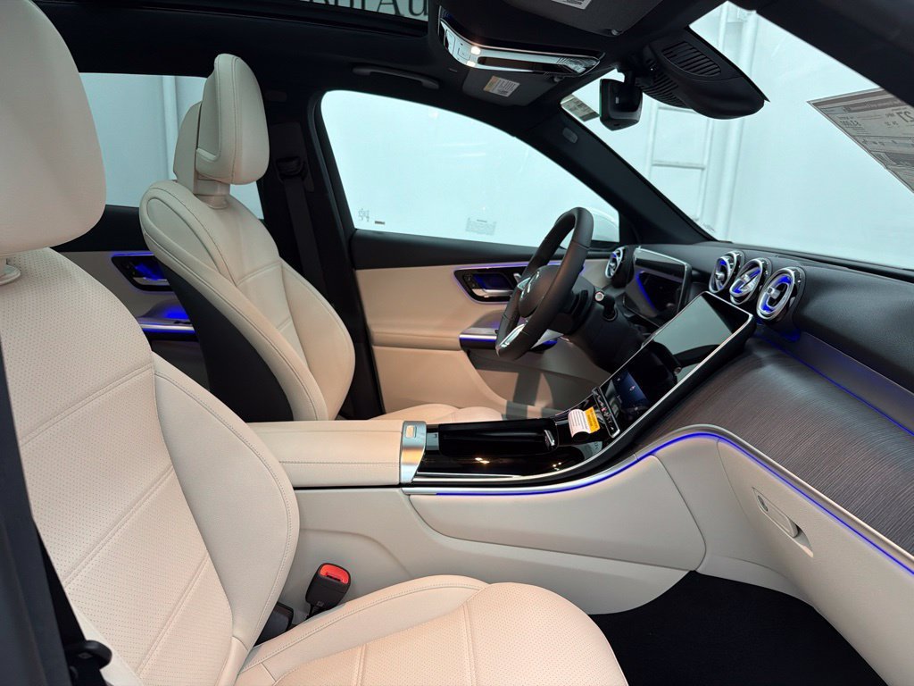 New 2027 Polar White Mercedes-Benz GLC 300 image 108