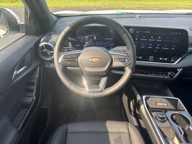 2027 Chevrolet Equinox LT - Photo 15