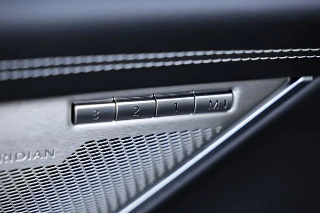 New 2024 Gray Jaguar R-Dynamic SE image 22