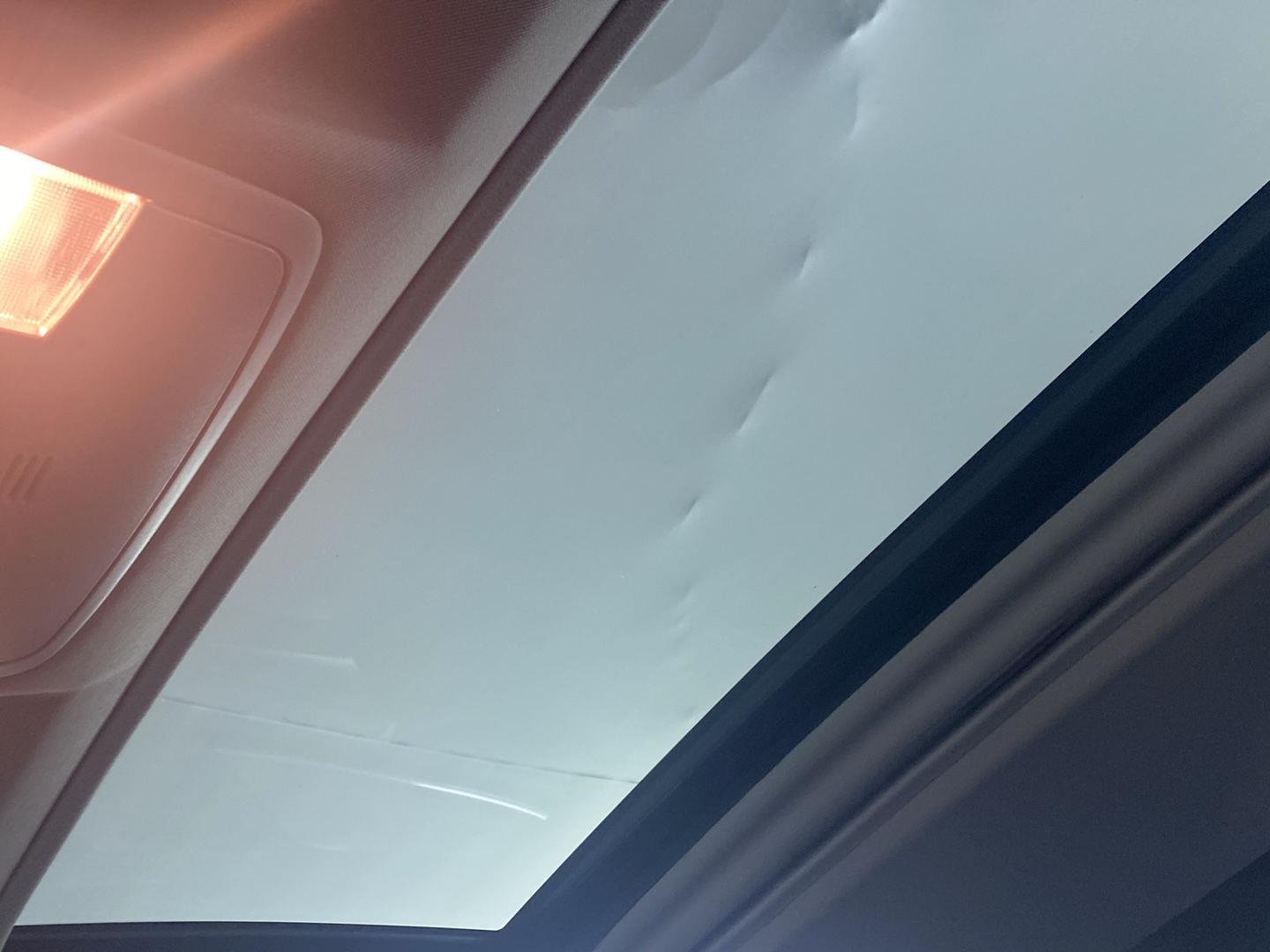Used 2018 Galactic Aqua Mica Toyota XLE image 18