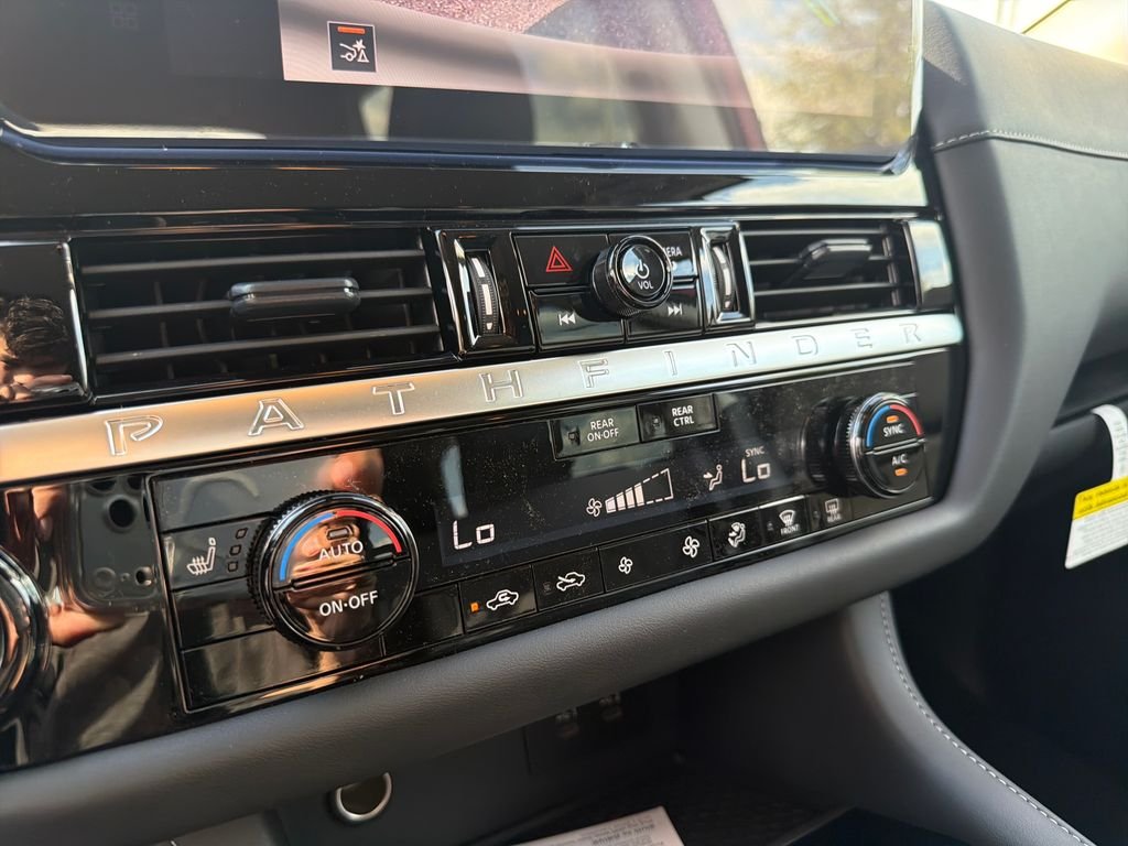 New 2026 Nissan Pathfinder SV 4D Sport Utility