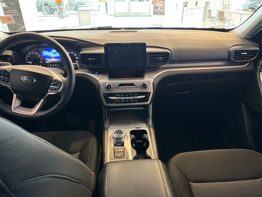 Used 2024 White Ford XLT image 25