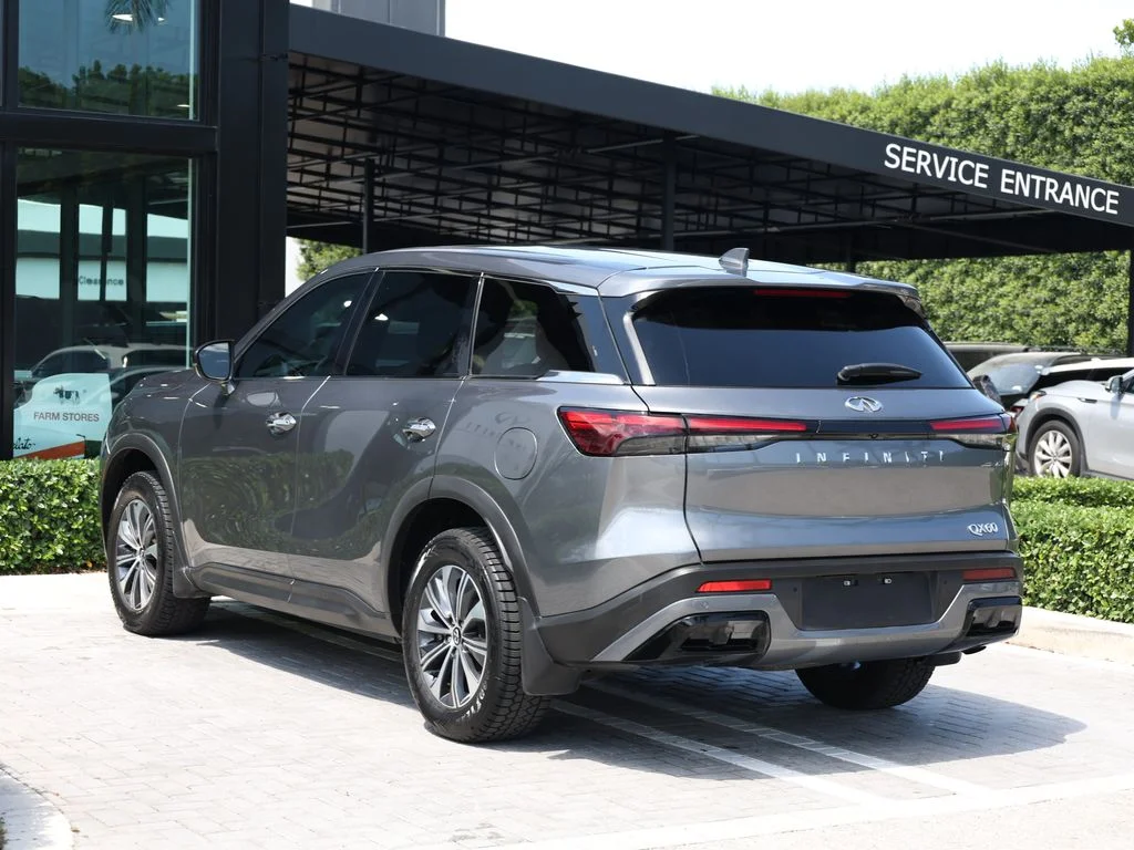 Certified Used 2023 Gray INFINITI PURE image 5