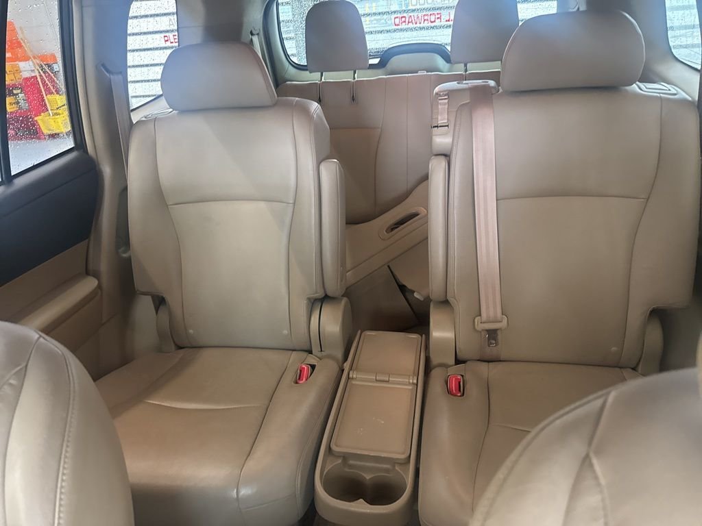 Used 2010  Toyota Limited image 16
