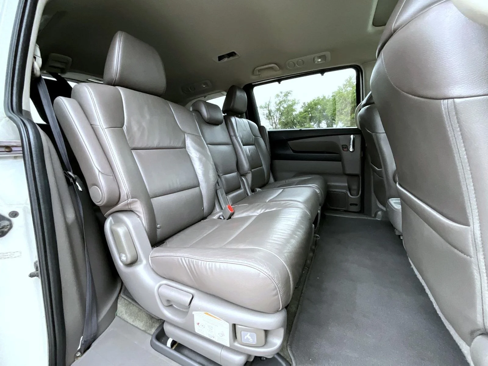Used 2014 White Honda EX-L image 22