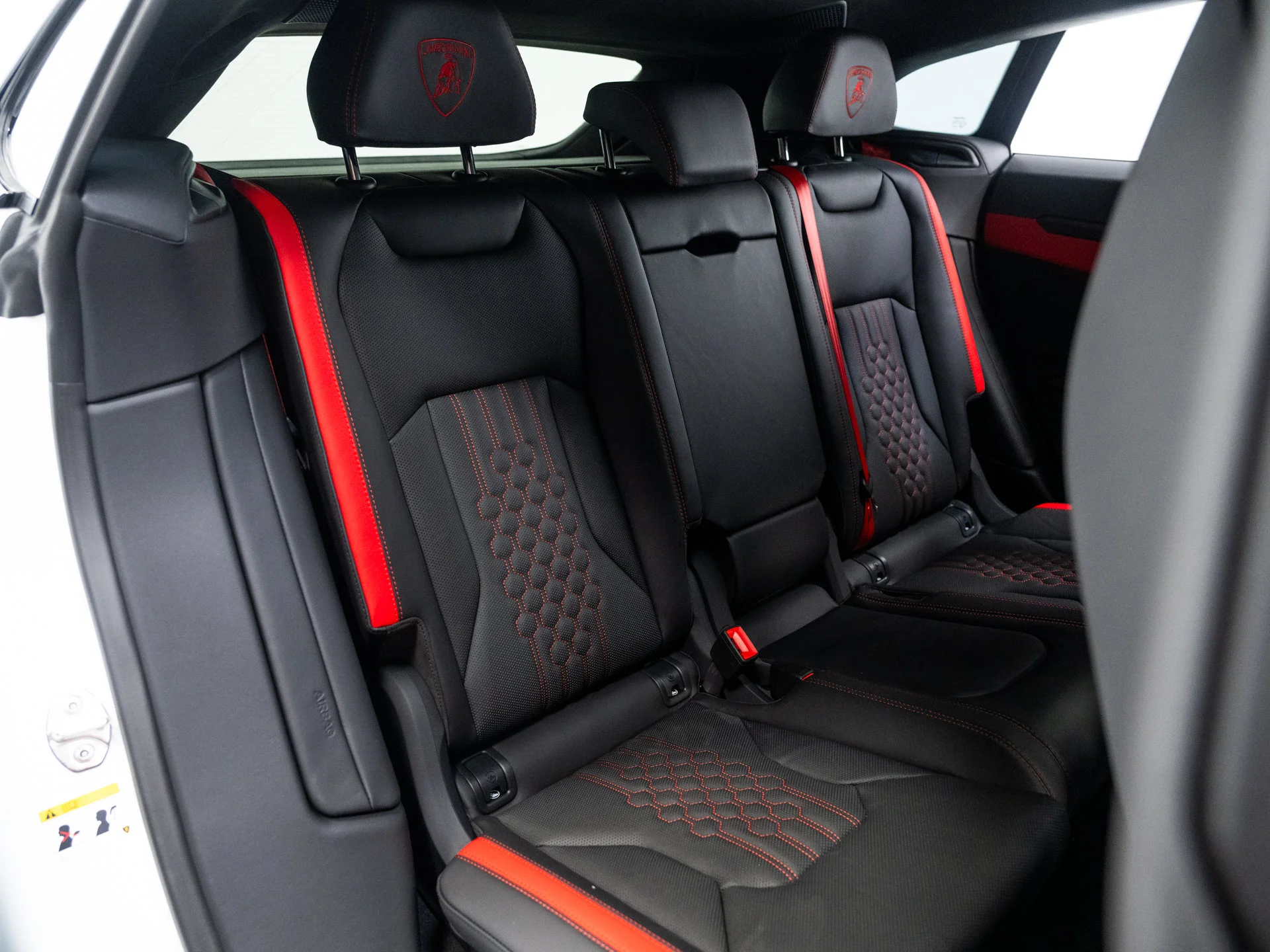 Used 2025  Lamborghini SE image 66