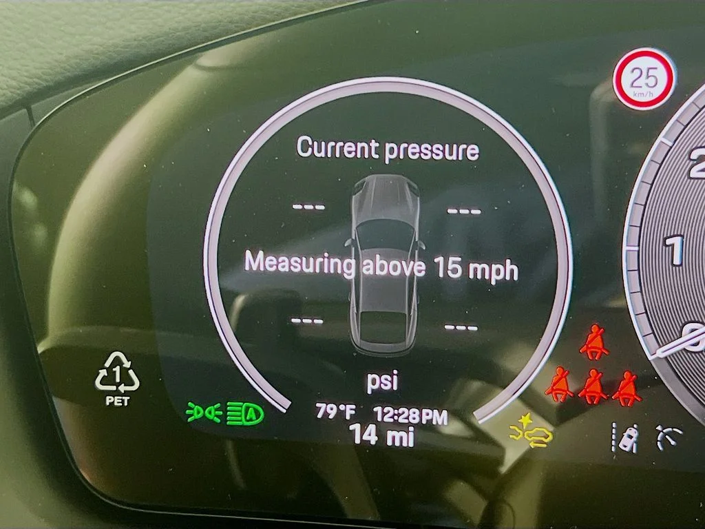 2025 Porsche Panamera 4 E-Hybrid - Photo 13