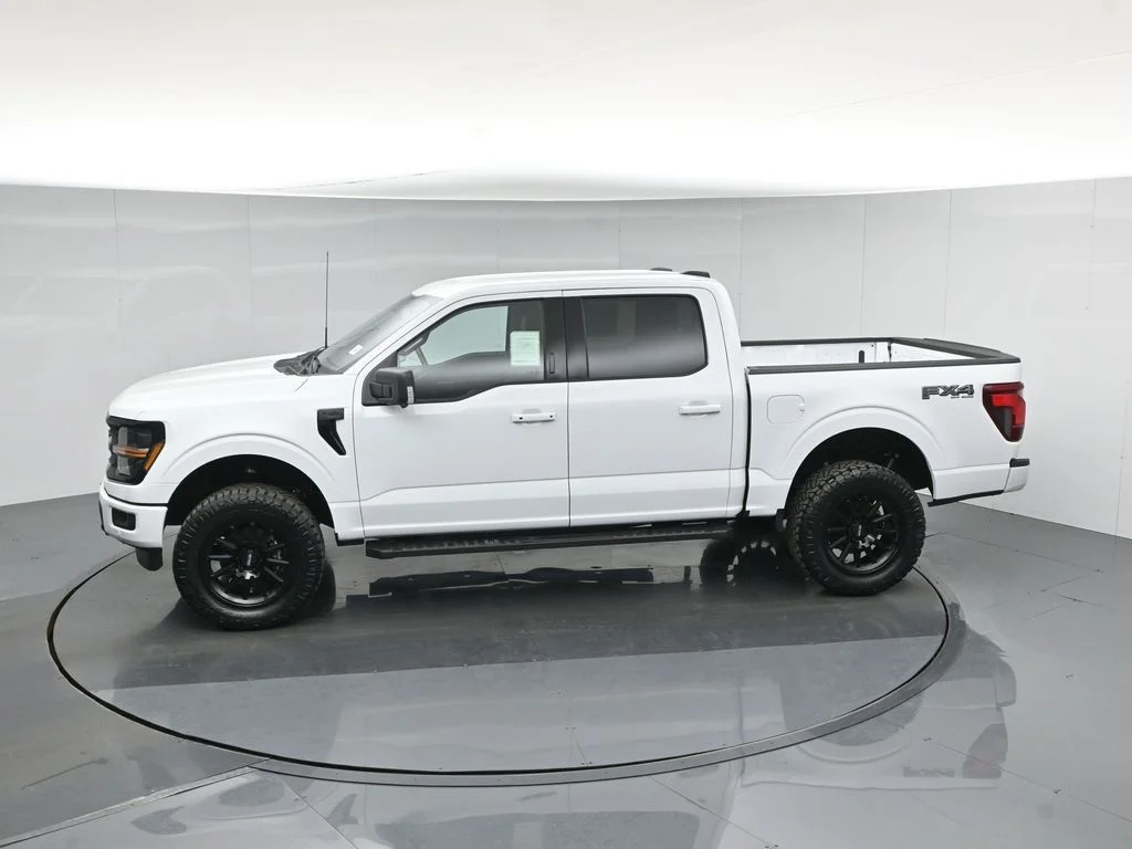 New 2026 Oxford White Ford XLT image 44