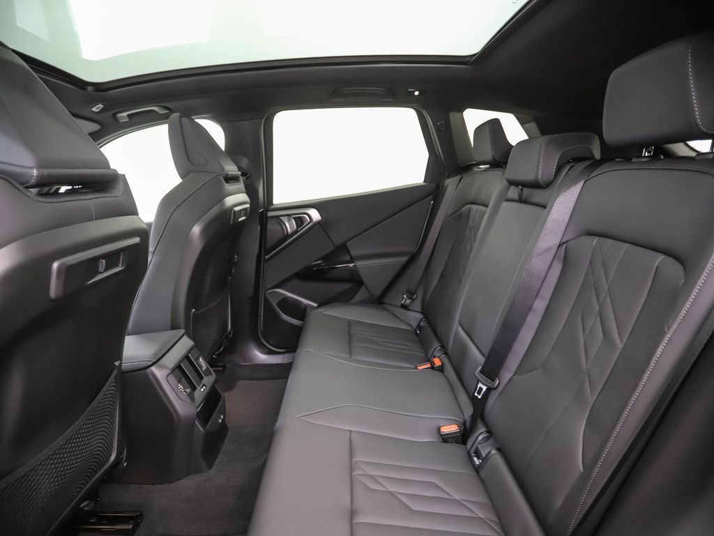 New 2026 Gray Metallic BMW 30 xDrive image 21
