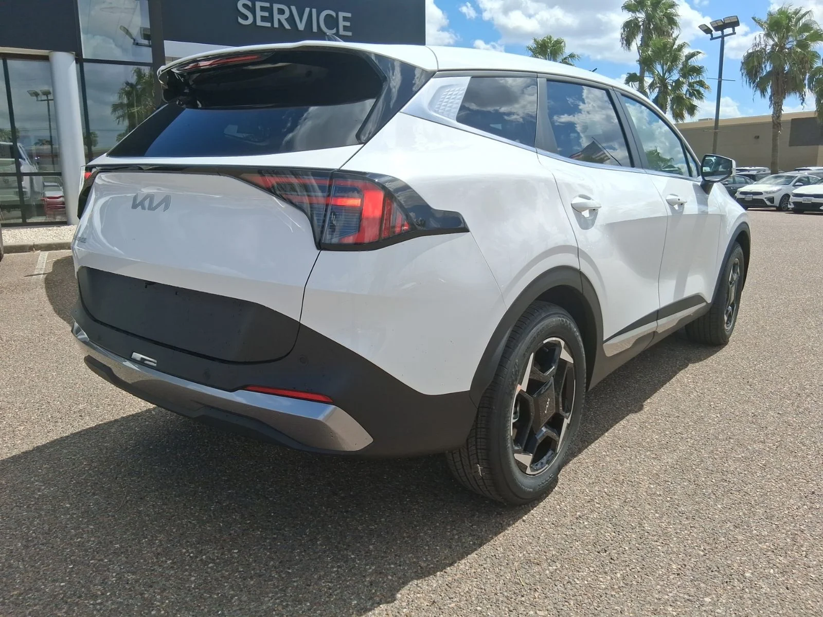 New 2026 White Kia EX image 4