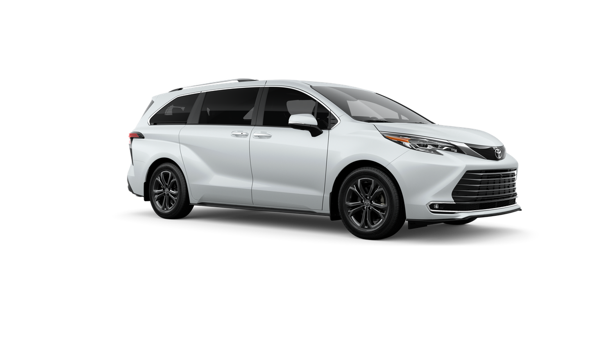 New 2026 Wind Chill Pearl Toyota Platinum image 14