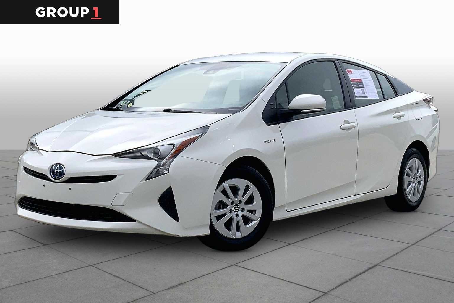 Pre-Owned 2017 Toyota Prius One