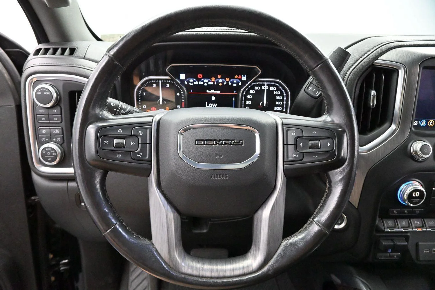 Used 2020 Onyx Black GMC Denali image 15