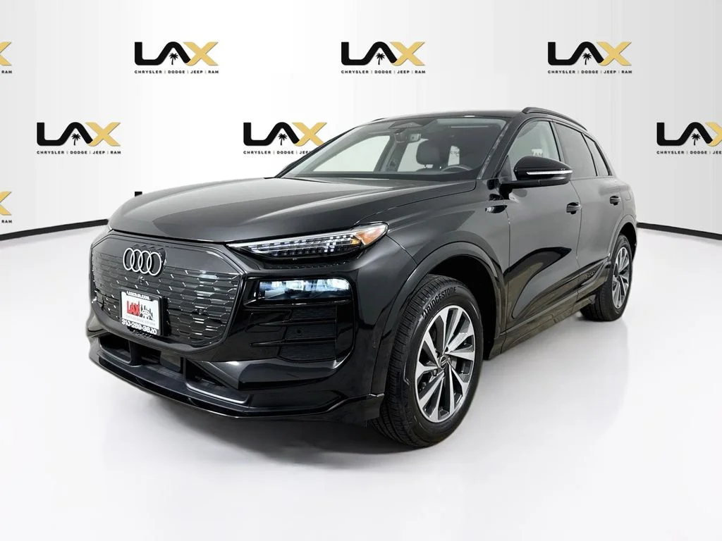 Used 2025 Black Audi Premium Plus image 3