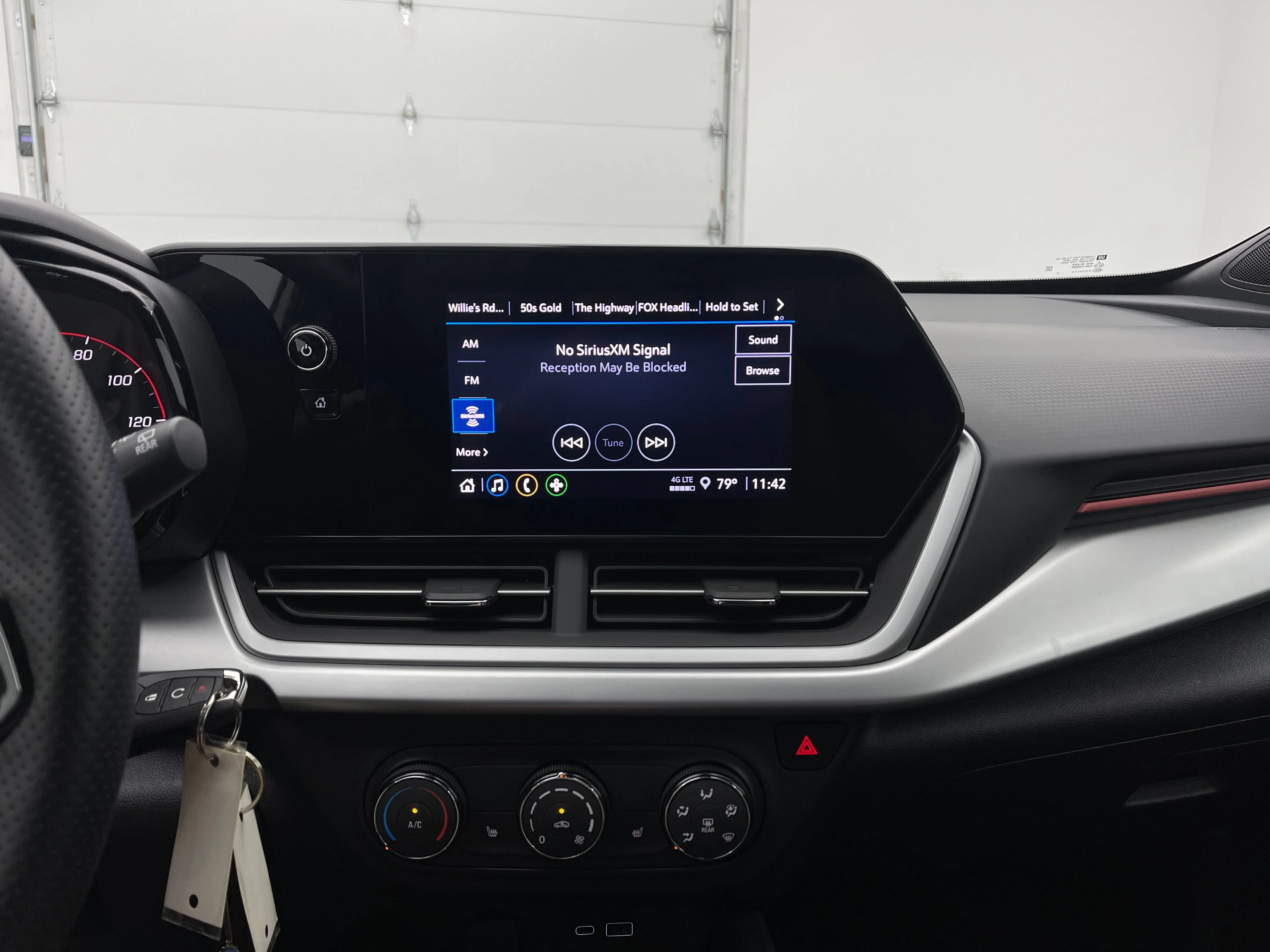 Used 2024 Summit White Chevrolet 1RS image 23