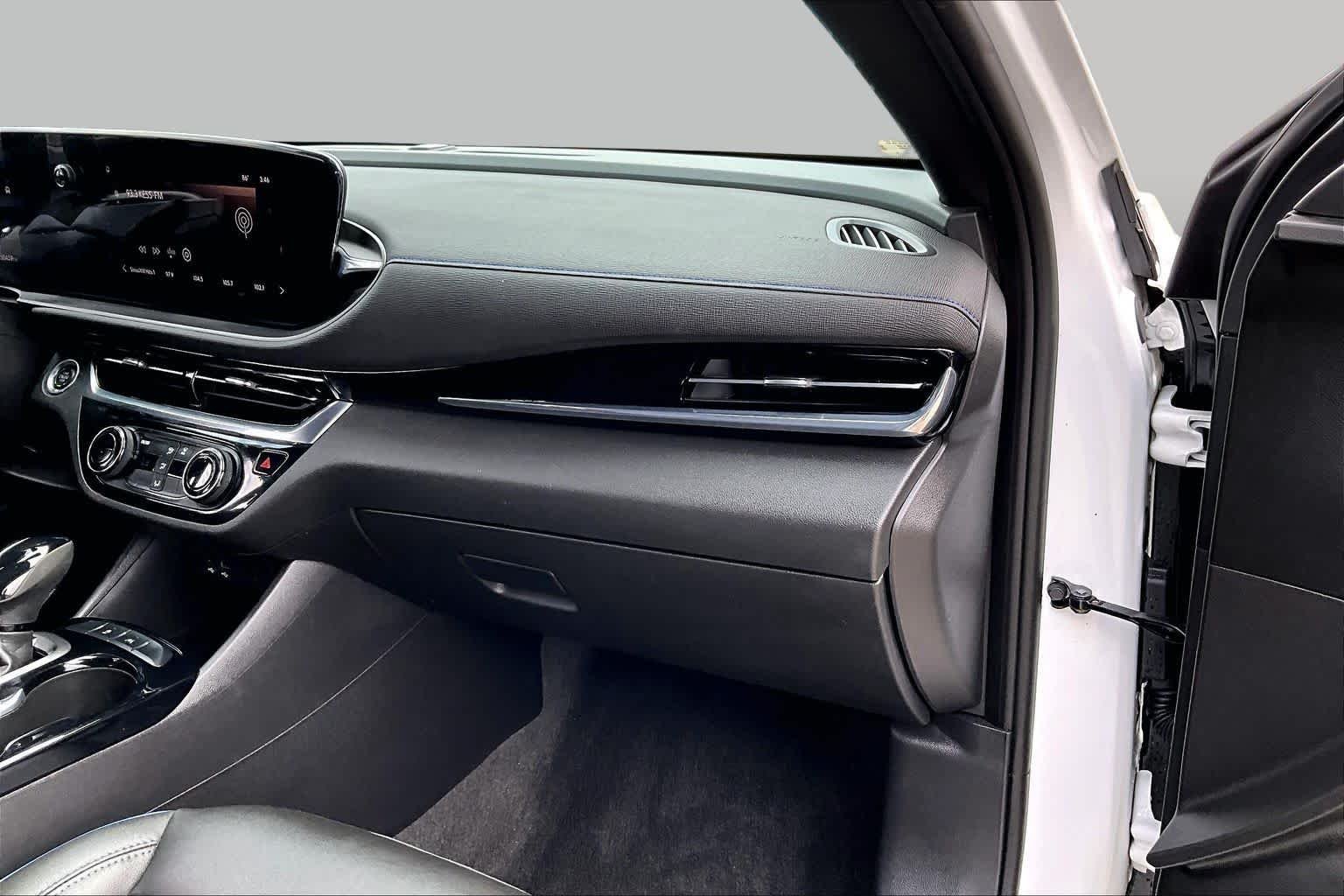 Used 2025 Summit White Buick Sport Touring image 19