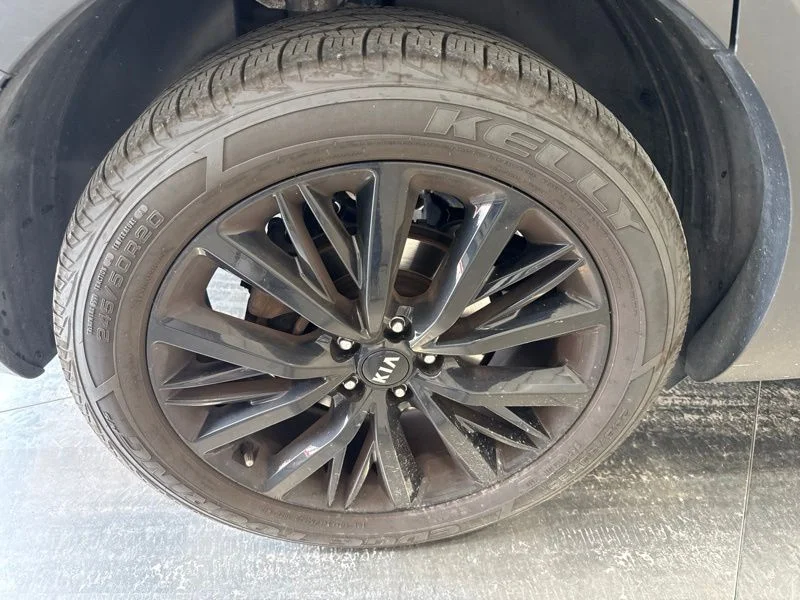 Used 2021 Black Kia SX image 8