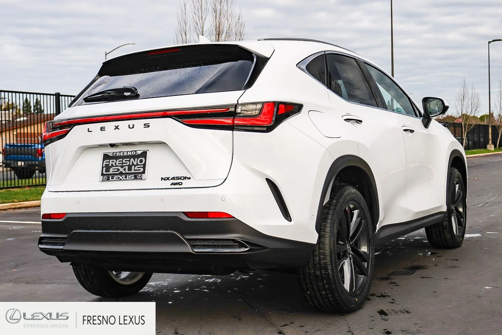 2026 Lexus NX 450h+ Luxury - Photo 6