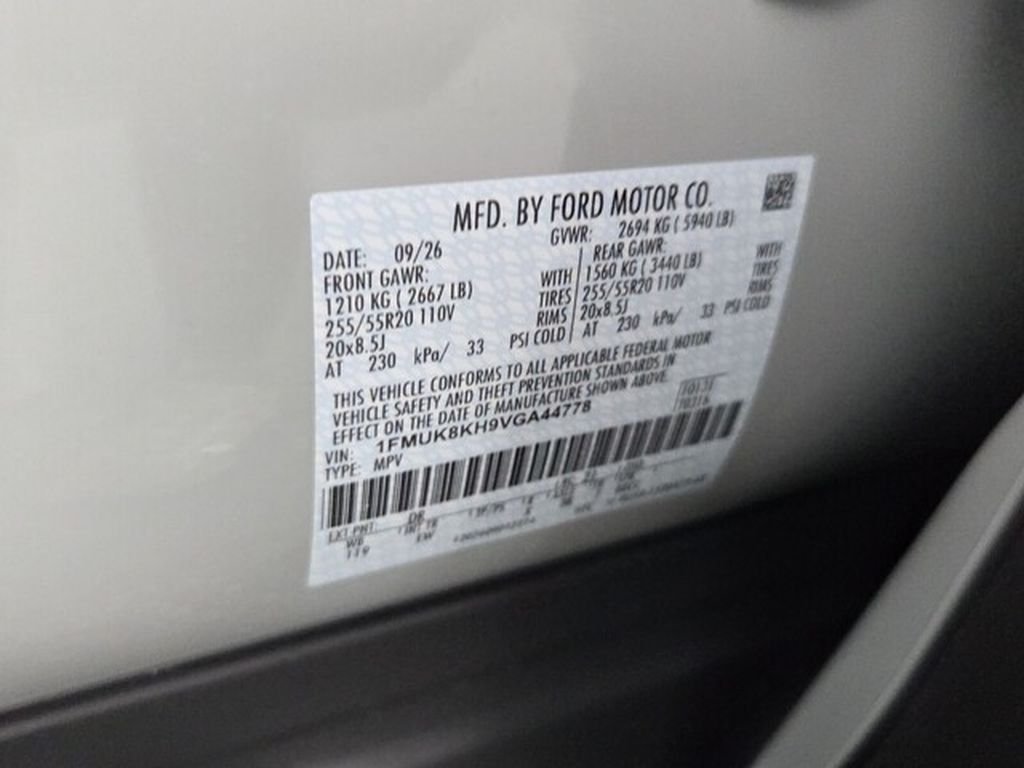 New 2027 Avalanche Gray Ford ST-Line image 9