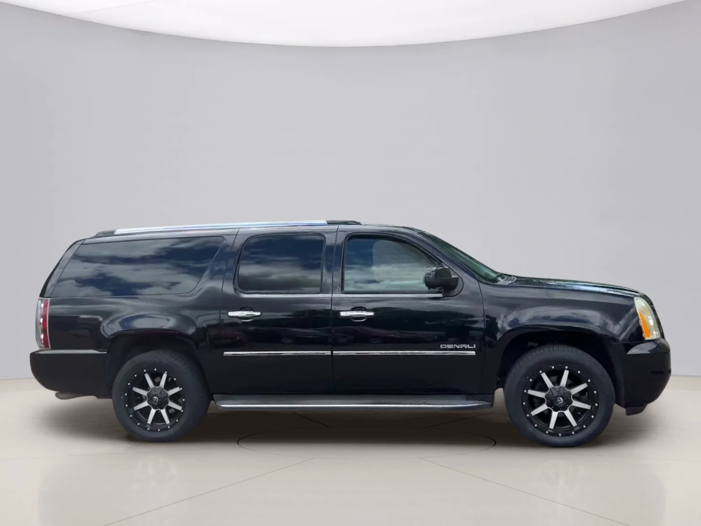 Used 2010 Black Gmc DENALI image 6