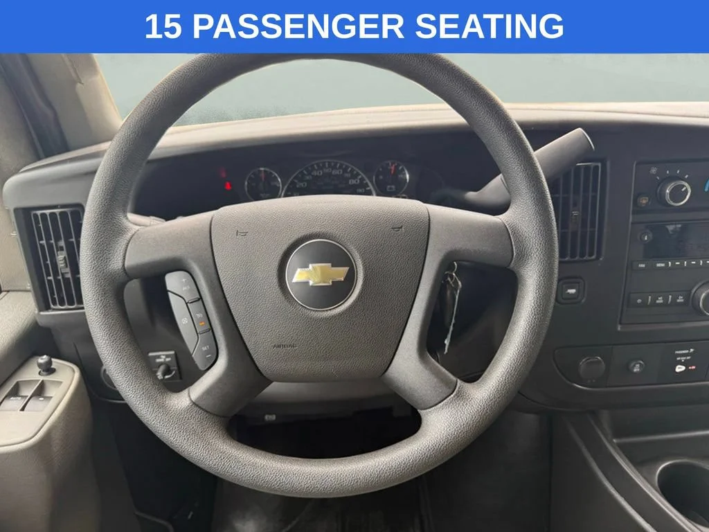 Used 2025 Summit White Chevrolet 1LT image 20