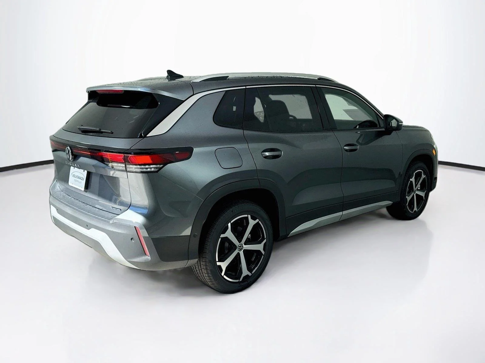 New 2026  Volkswagen SE image 2