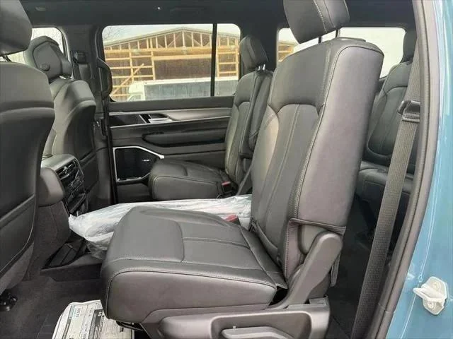 New 2026 Steel Blue Exterior Paint Jeep Grand Wagoneer image 13