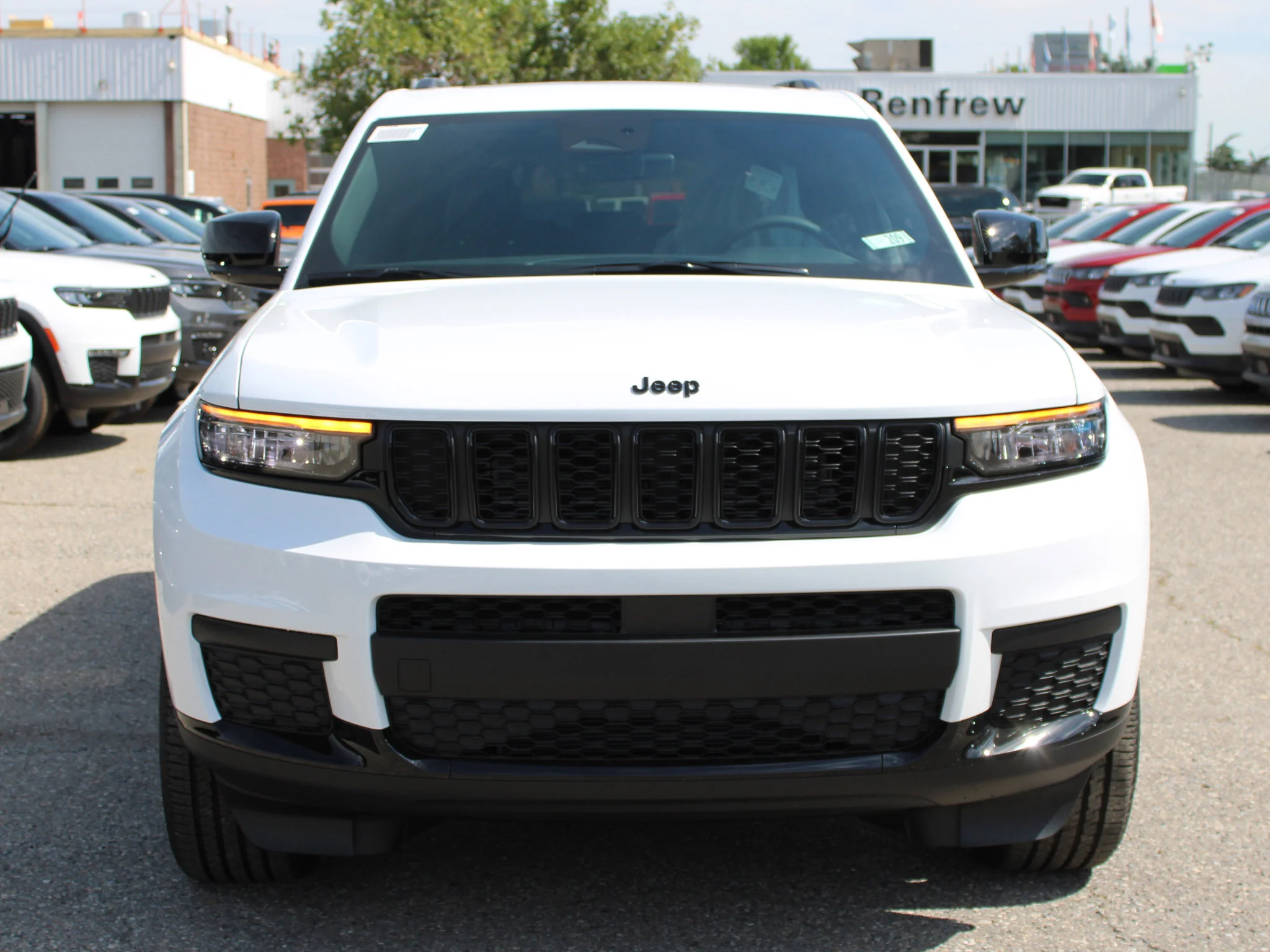 New 2025 White Jeep Altitude* 4x4, Sunroof, Heated Leather, Wireless Charging Pad image 7
