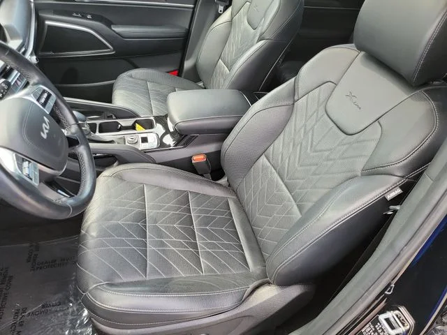 Used 2023 Black Kia EX X-Line image 15