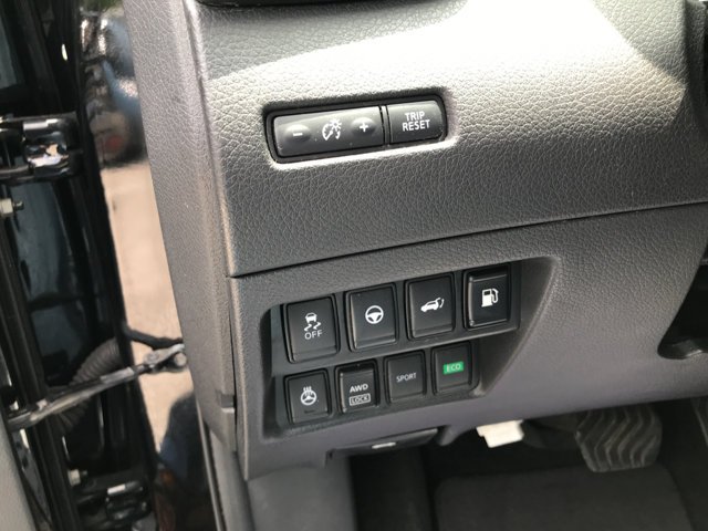 Used 2019 Magnetic Black Pearl Nissan SL image 13