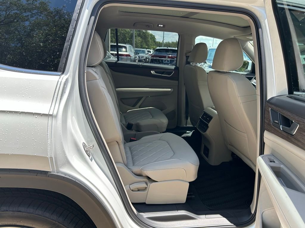 New 2026 White/off-white Volkswagen 2.0T SEL Premium R-Line image 43