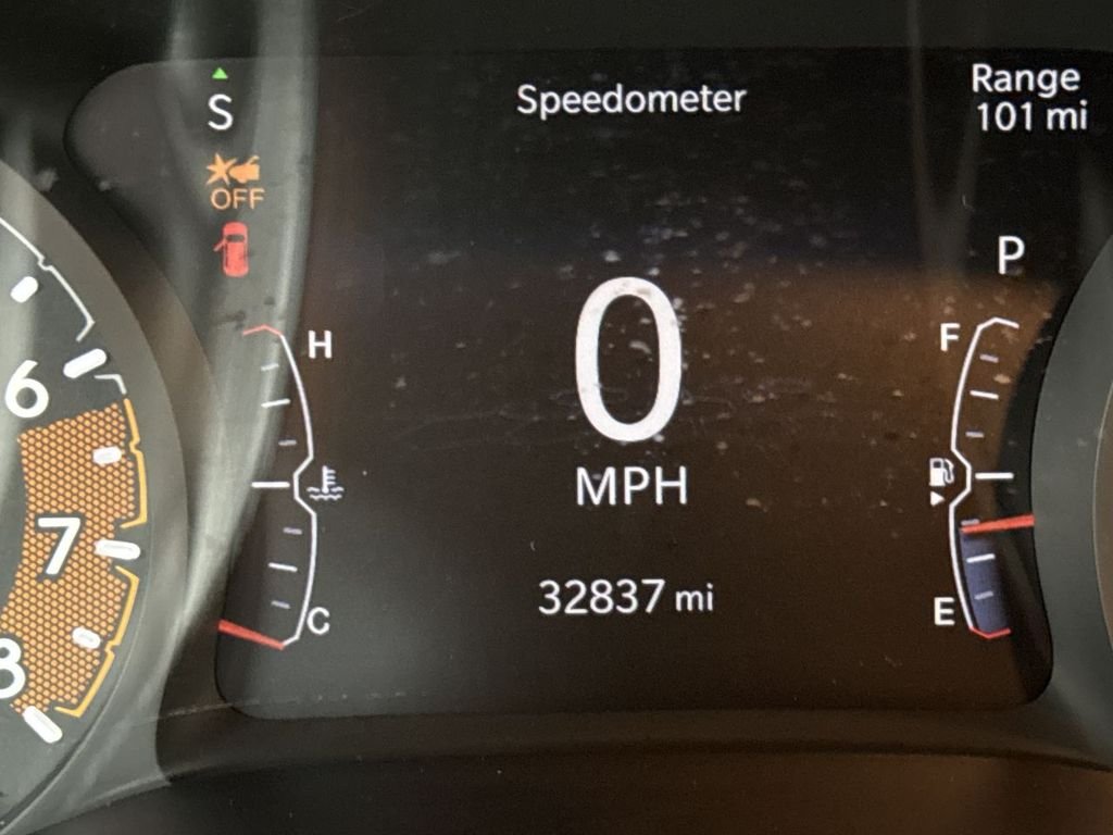 Used 2022 Bright White Clearcoat Jeep Trailhawk image 23