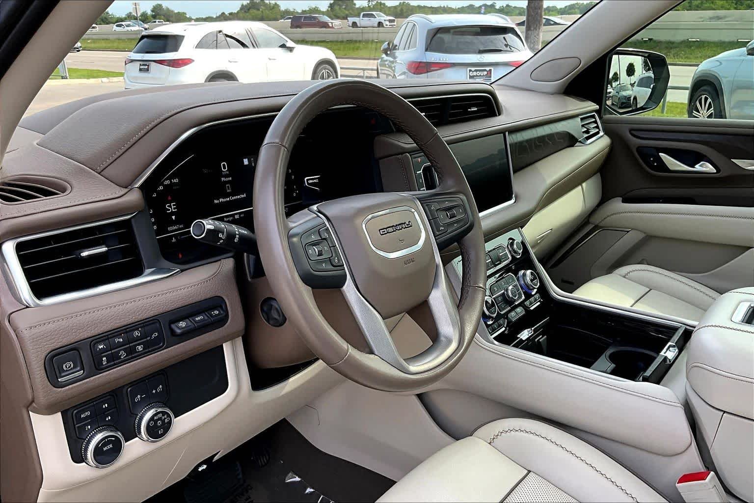 Used 2022 Hunter Metallic GMC Denali image 15