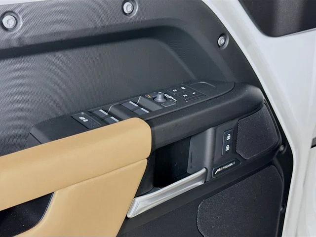 New 2026 Fuji White Land Rover S image 20