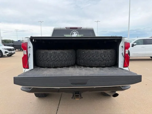 Used 2021 Summit White Chevrolet Custom image 5