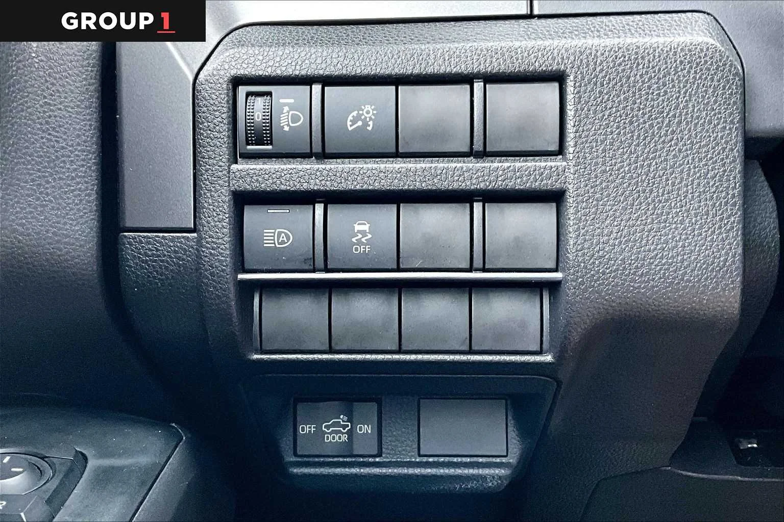 2025 Toyota Tacoma SR5 - Photo 33