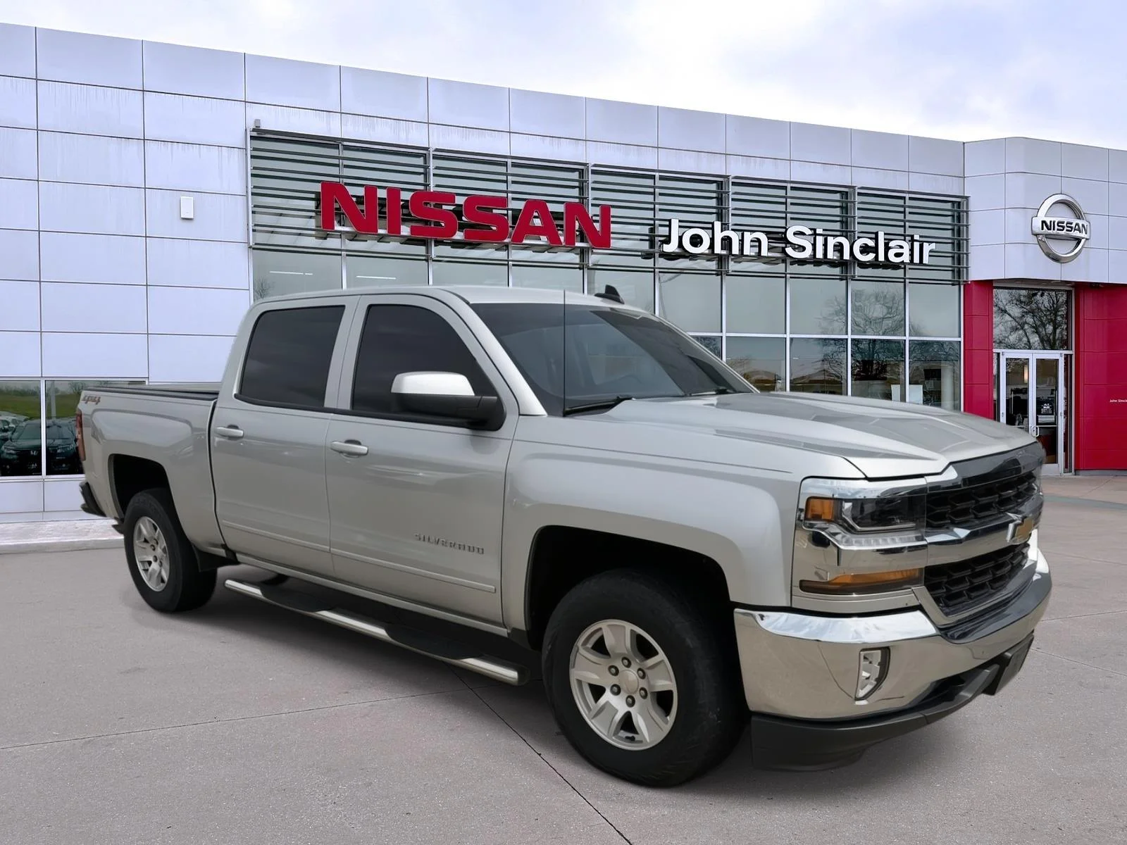2018 Chevrolet Silverado 1500 LT 4X4 Crew Cab Short Box's photo