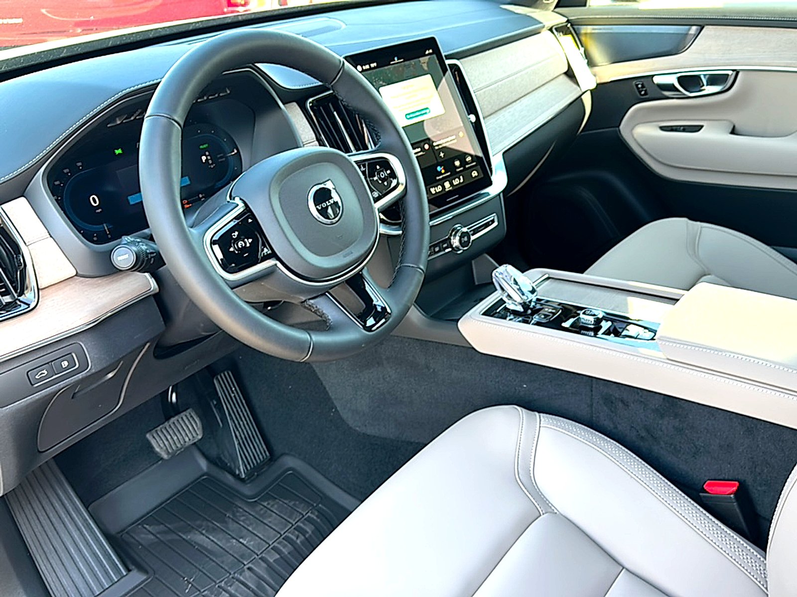 2025 Volvo XC90 Plus - Photo 9