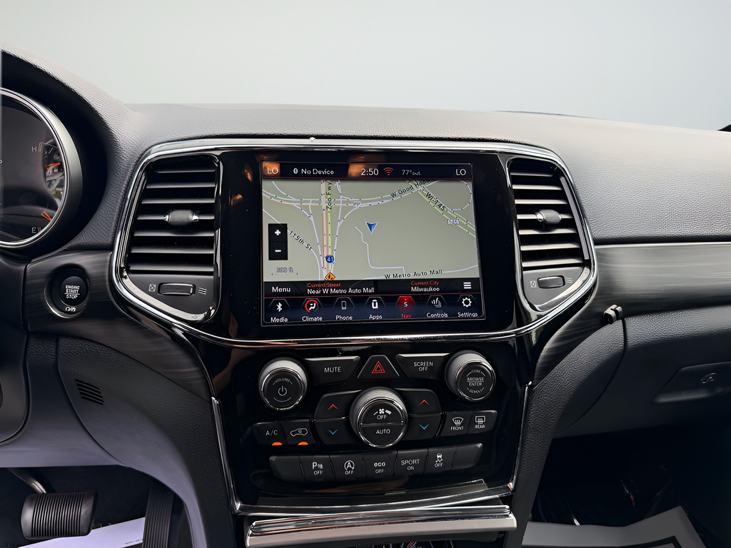 Used 2022 Red Jeep Laredo X image 14